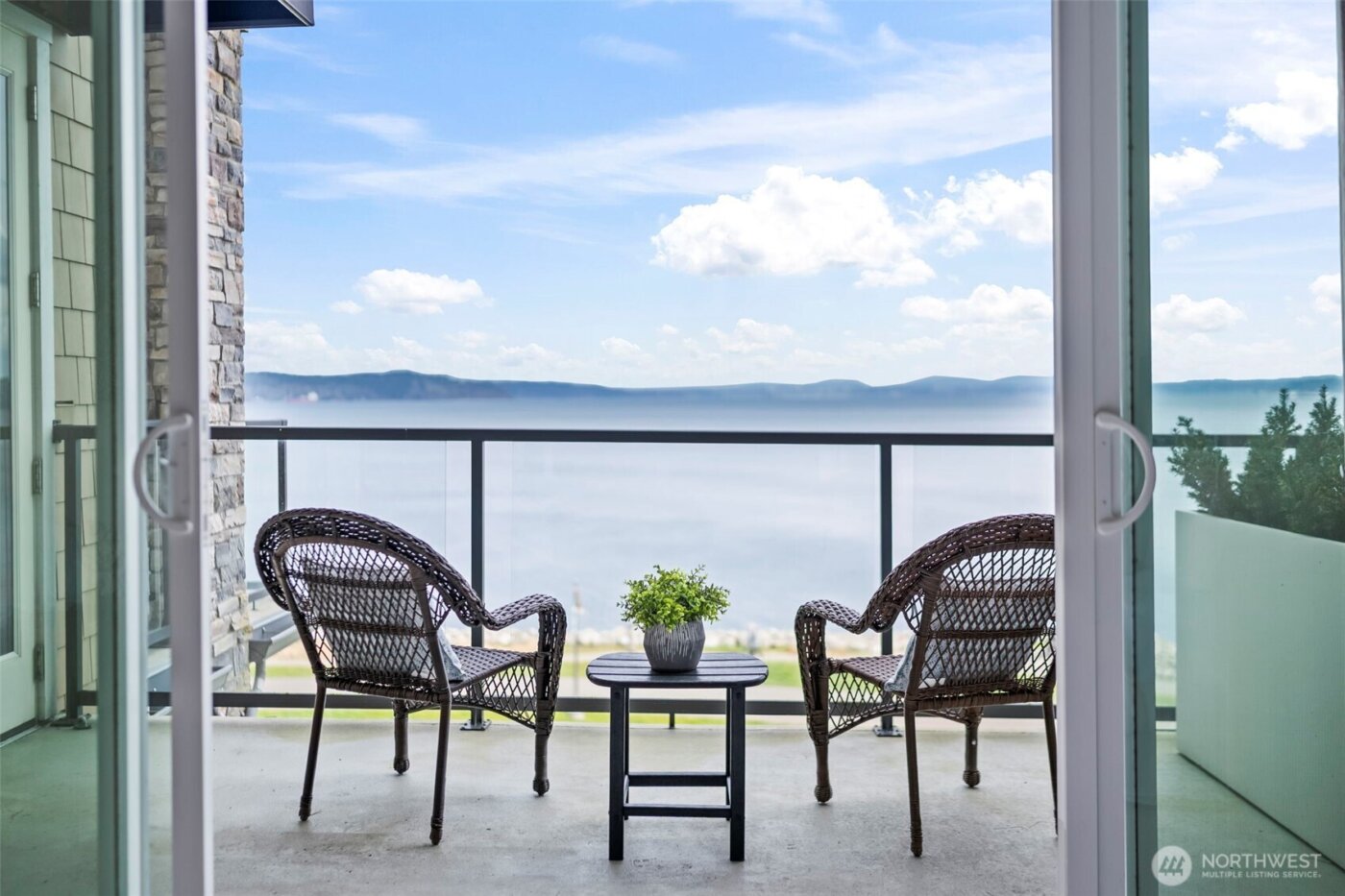 5105 Grand Loop #402, Tacoma, WA 98407