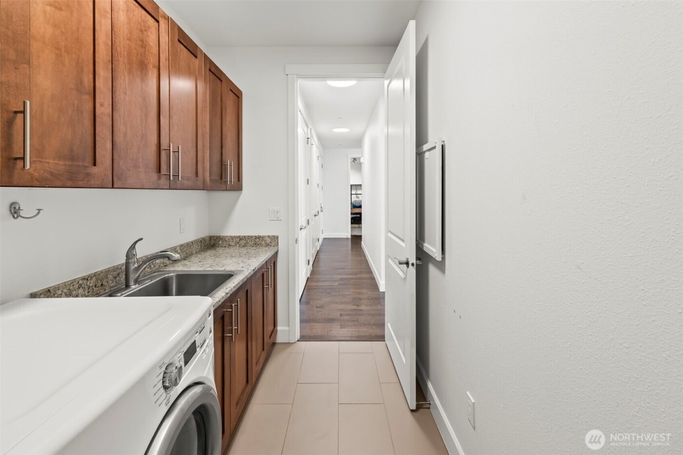 5105 Grand Loop #402, Tacoma, WA 98407