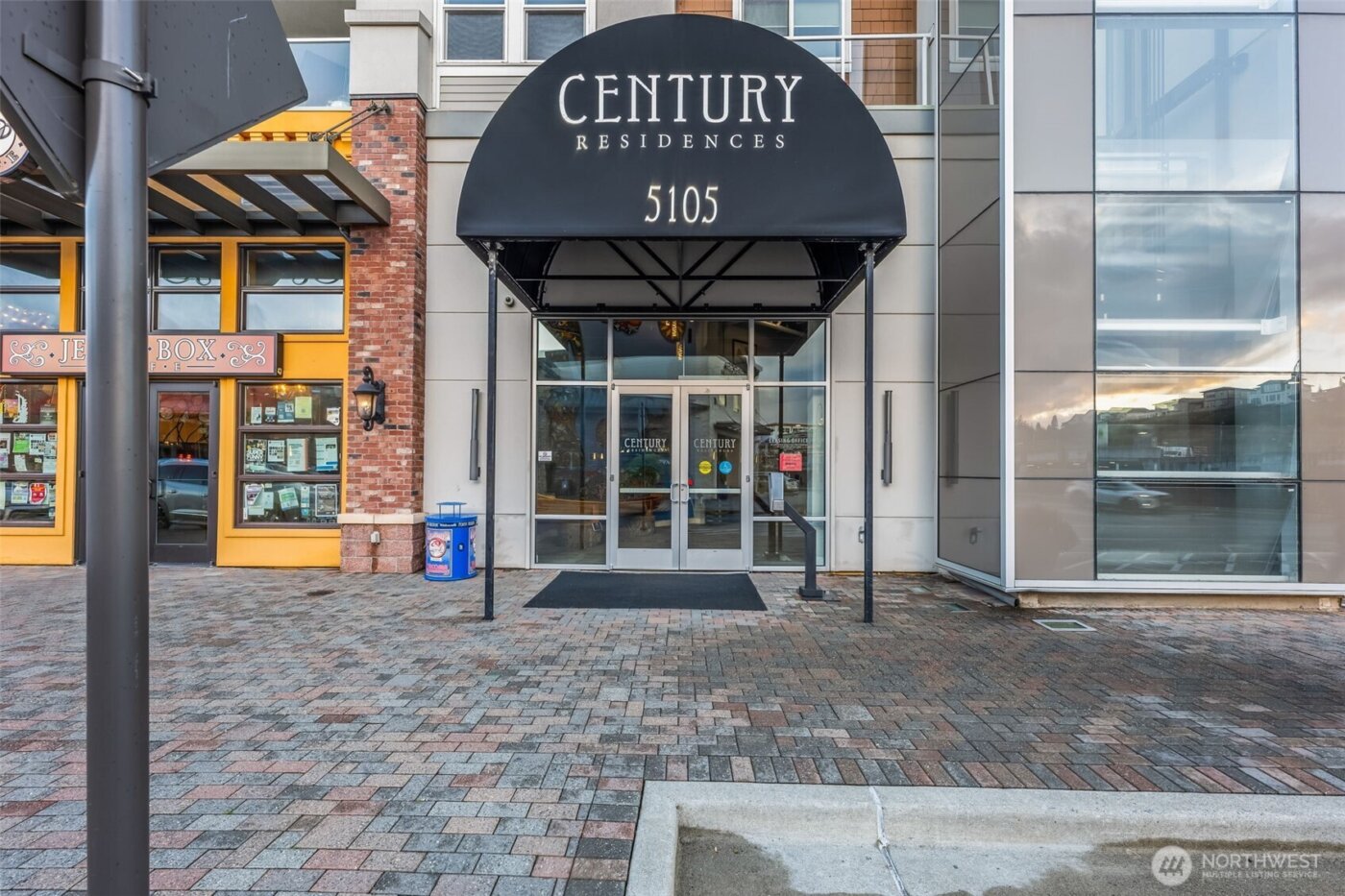 5105 Grand Loop #402, Tacoma, WA 98407