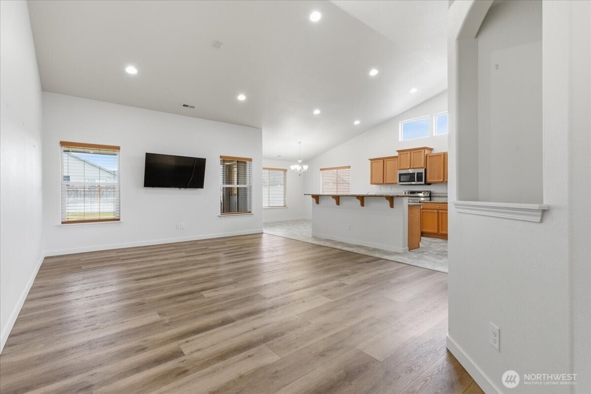 1341 E Landon Street , Moses Lake, WA 98837