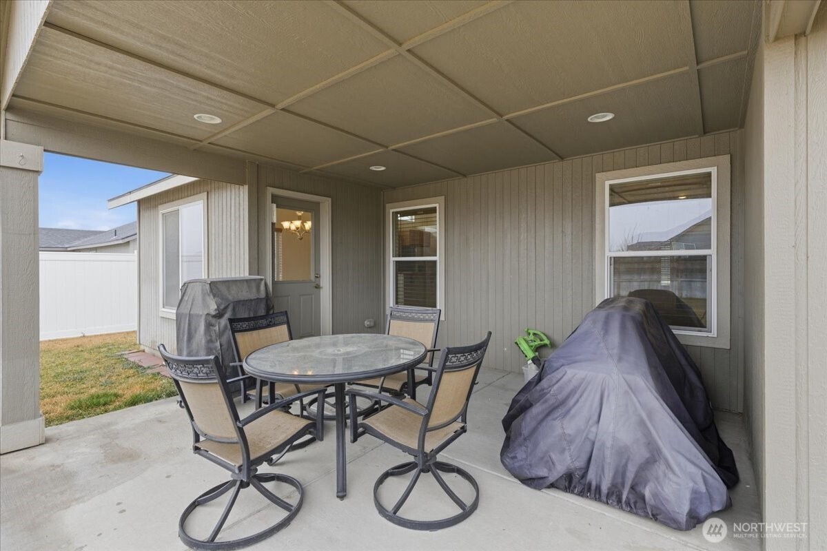 1341 E Landon Street , Moses Lake, WA 98837