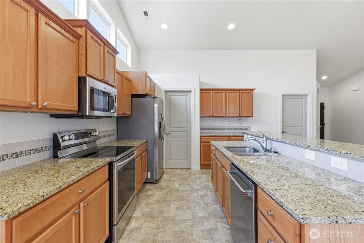 1341 E Landon Street , Moses Lake, WA 98837