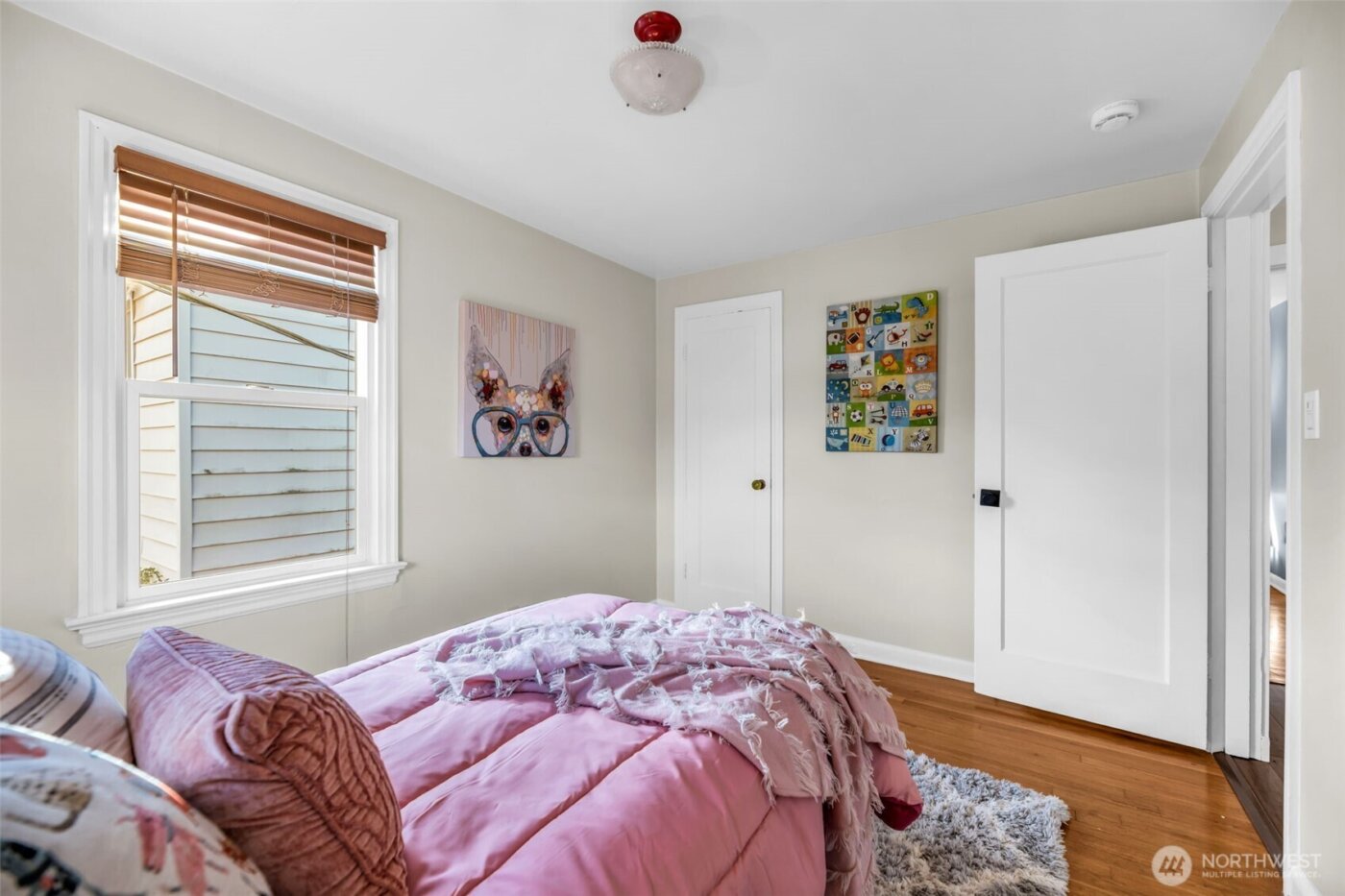 3206 22nd Avenue W, Seattle, WA 98199