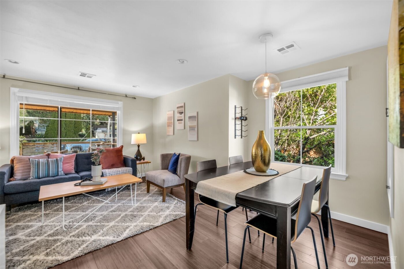 3206 22nd Avenue W, Seattle, WA 98199