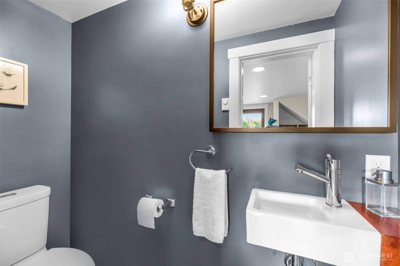 3206 22nd Avenue W, Seattle, WA 98199