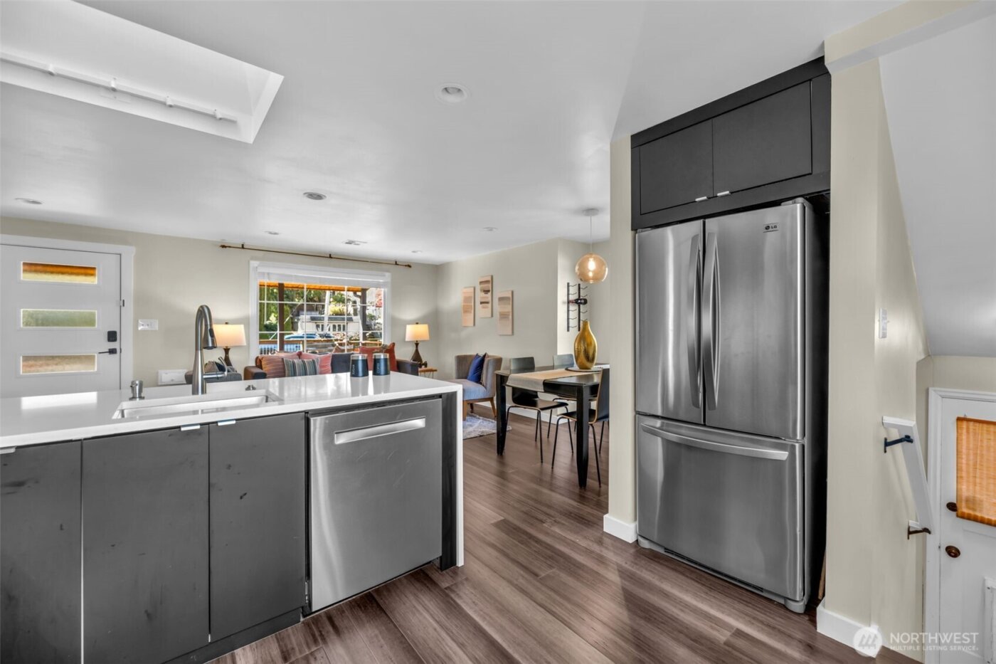 3206 22nd Avenue W, Seattle, WA 98199