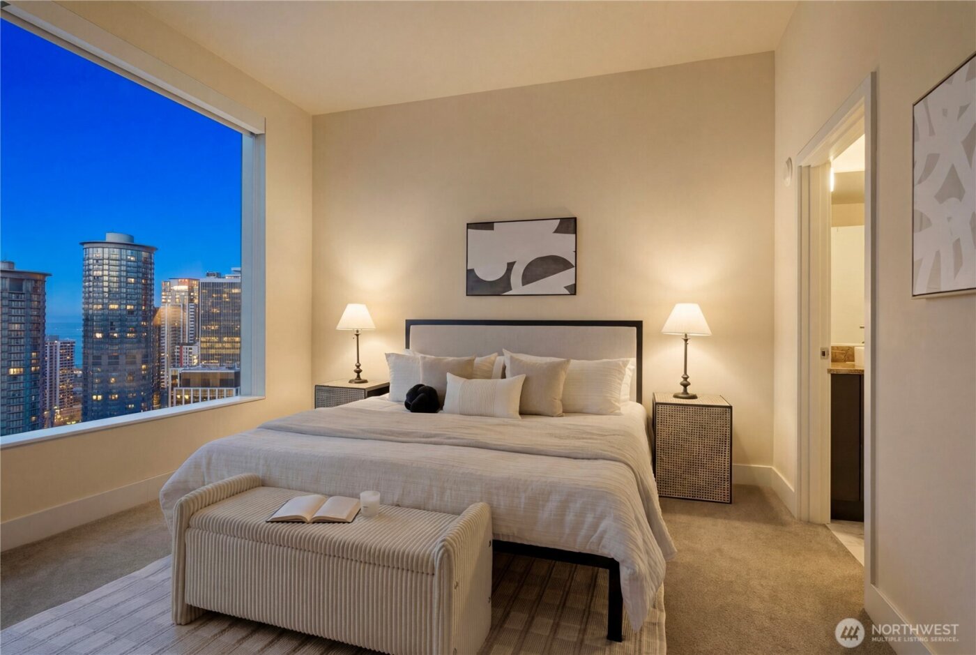 737 Olive Way #2808, Seattle, WA 98101