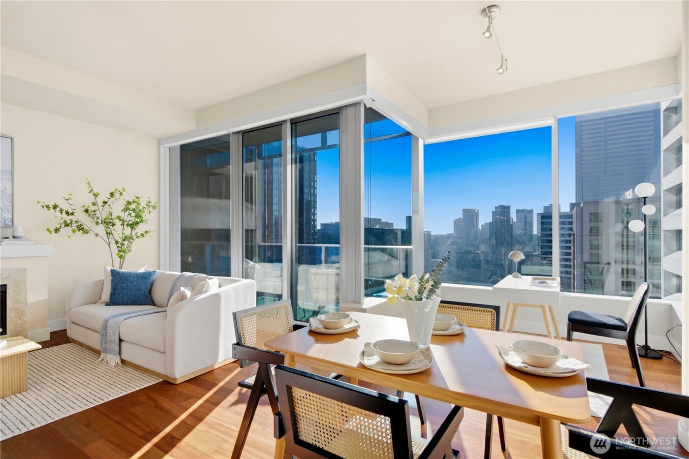 737 Olive Way #2808, Seattle, WA 98101