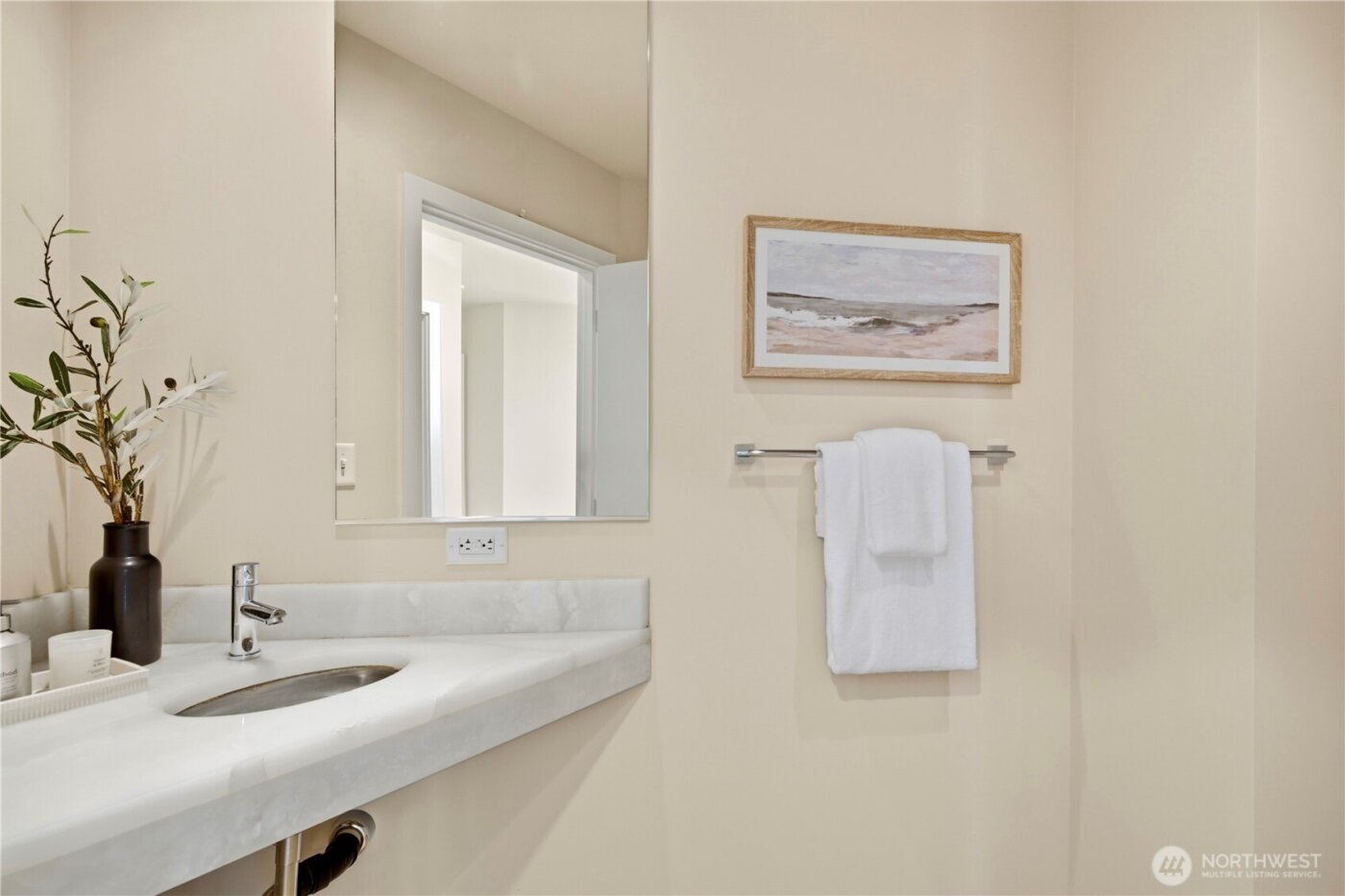 737 Olive Way #2808, Seattle, WA 98101