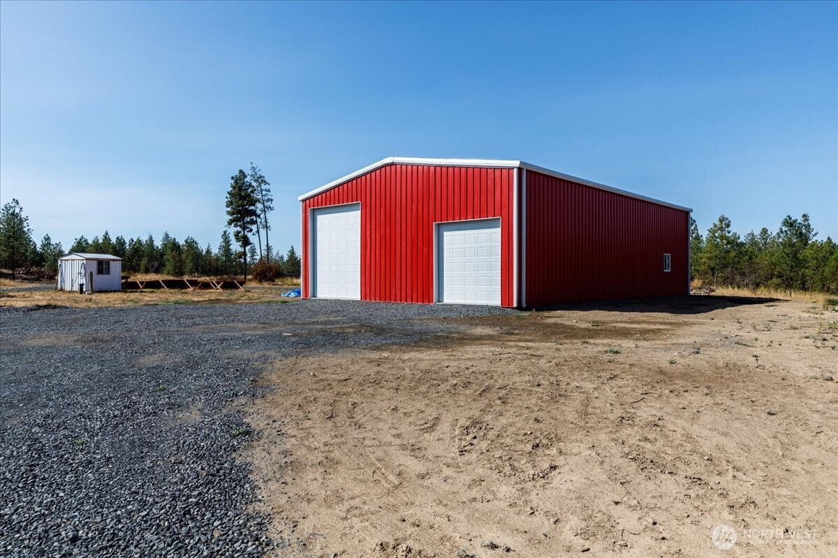 35000 Miles Creston Road N, Creston, WA 99117