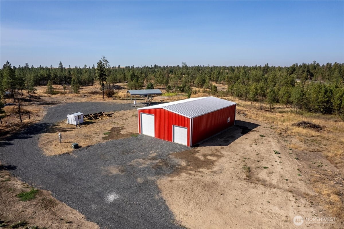 35000 Miles Creston Road N, Creston, WA 99117
