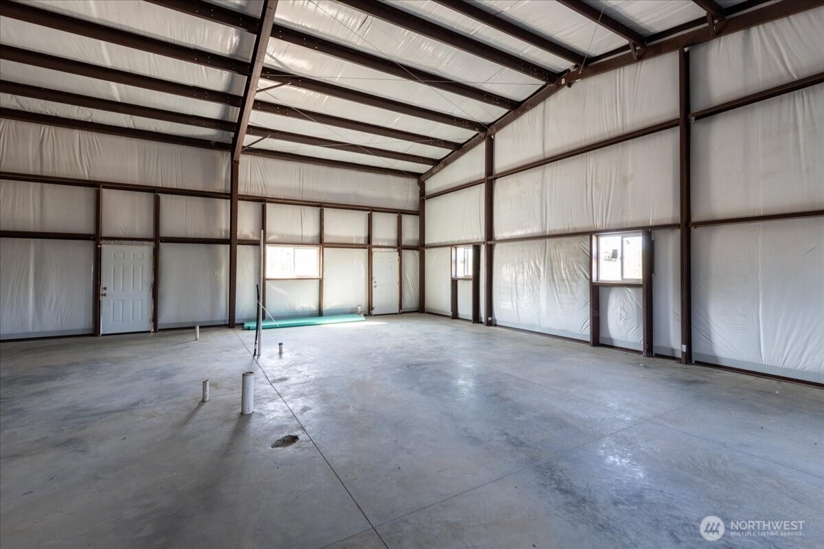 35000 Miles Creston Road N, Creston, WA 99117