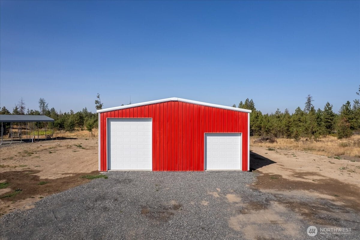 35000 Miles Creston Road N, Creston, WA 99117