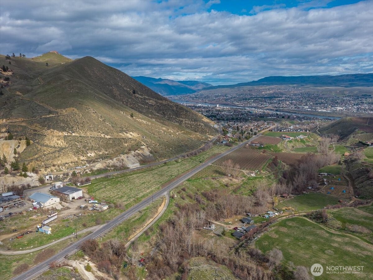 3 Methow Street , Wenatchee, WA 98801