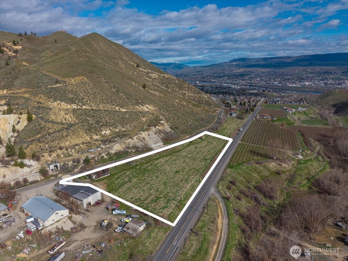 3 Methow Street , Wenatchee, WA 98801