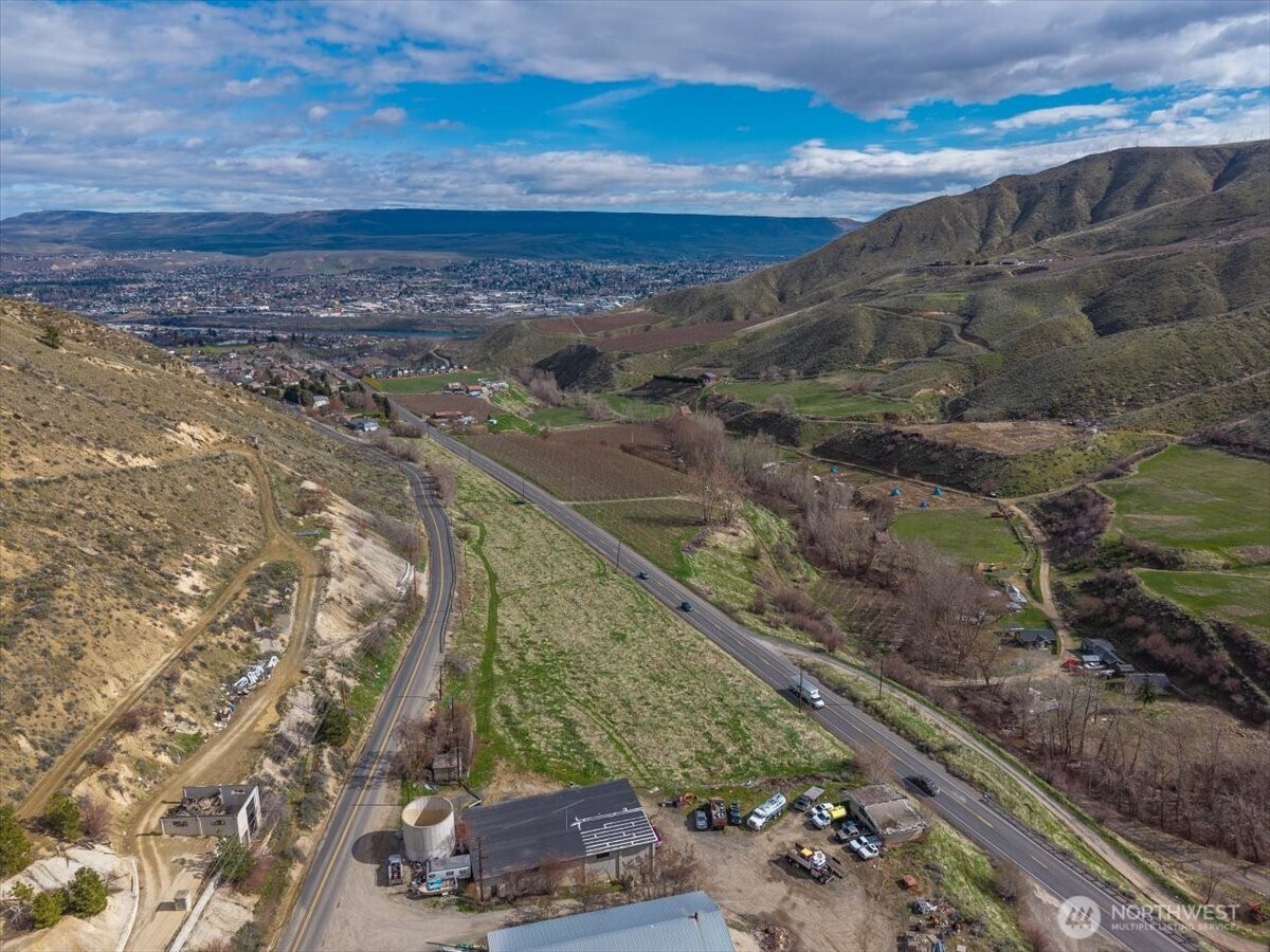 3 Methow Street , Wenatchee, WA 98801