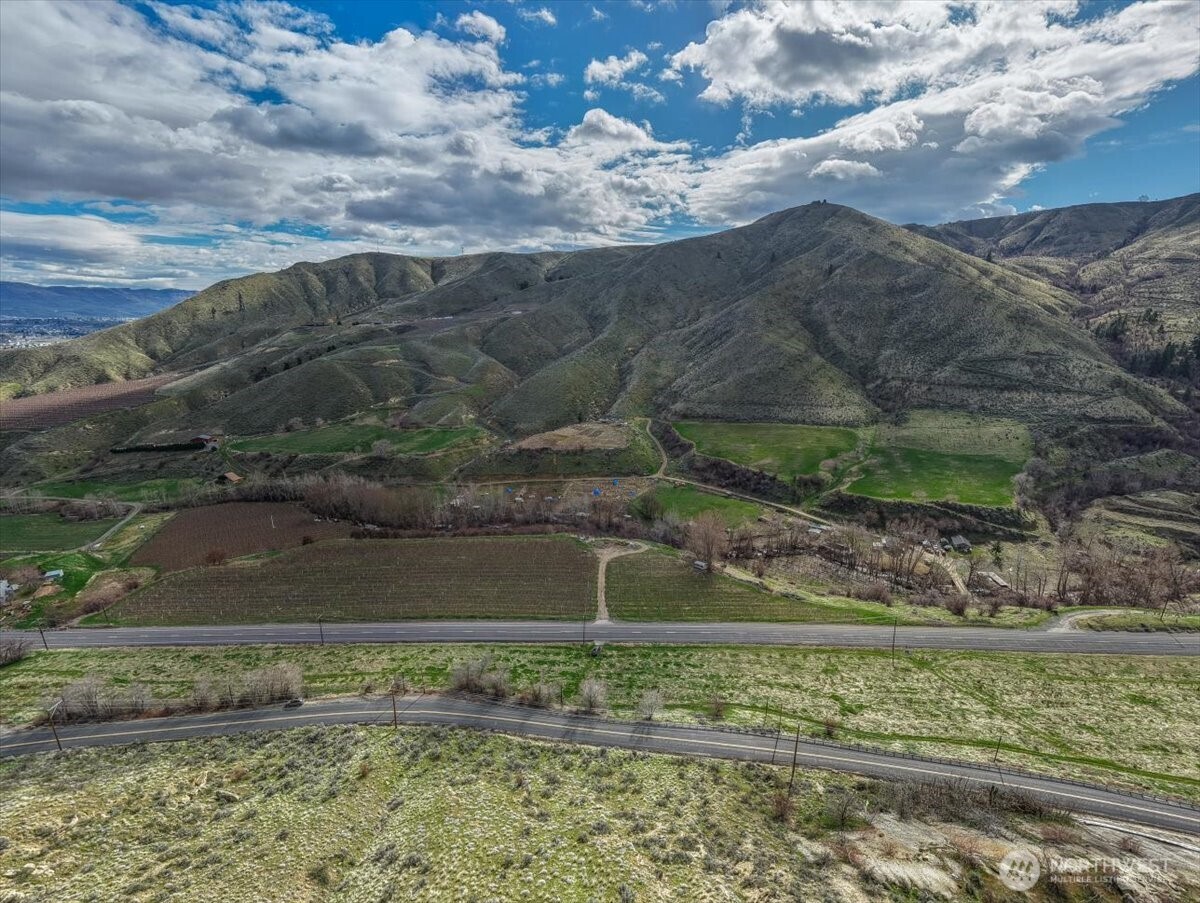 3 Methow Street , Wenatchee, WA 98801