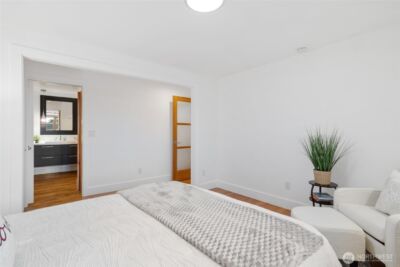 9615 NE 26th Street , Clyde Hill, WA 98004 - Photo 18