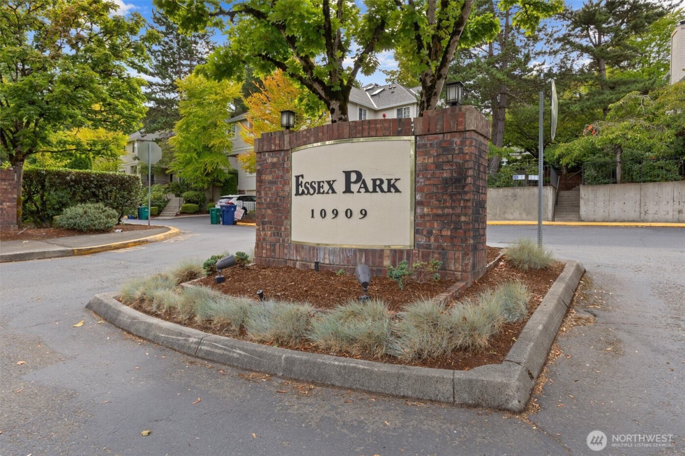 10909 Avondale Road NE #R170, Redmond, WA 98052
