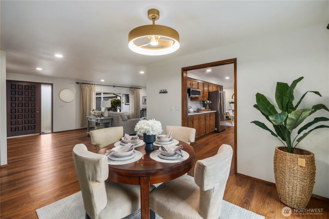 811 16Th Street NW, Puyallup, WA 98371