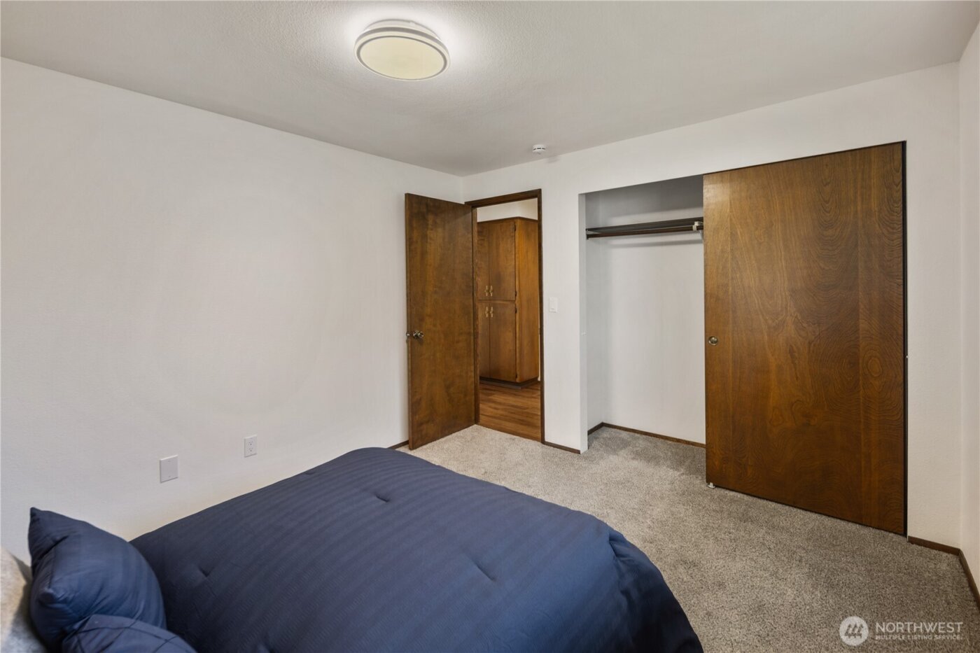 811 16Th Street NW, Puyallup, WA 98371