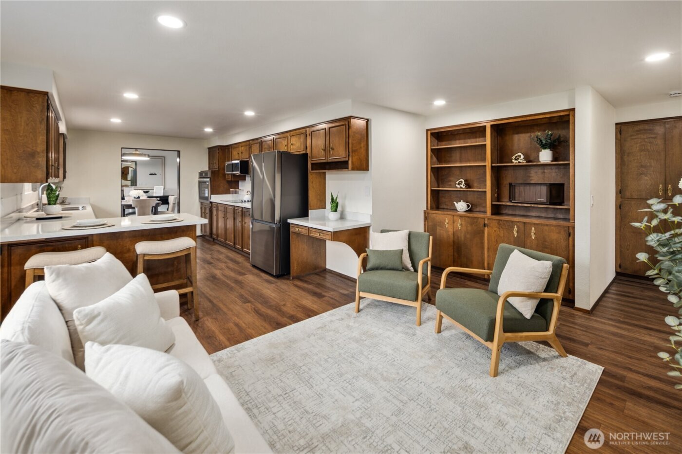 811 16Th Street NW, Puyallup, WA 98371