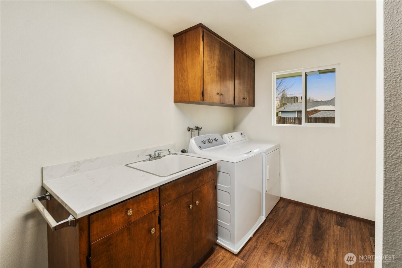 811 16Th Street NW, Puyallup, WA 98371