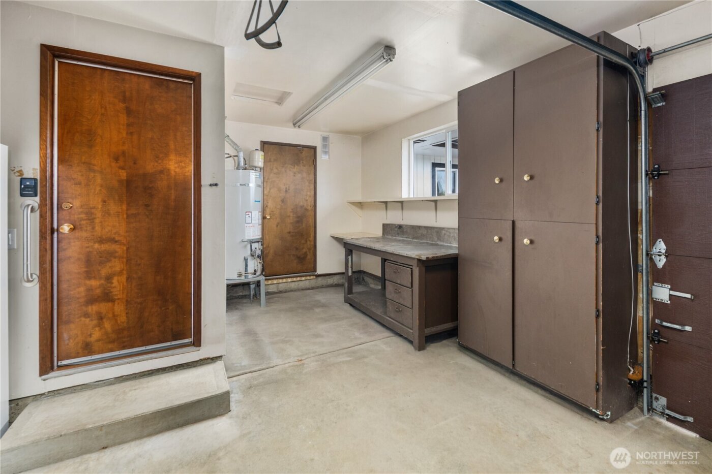 811 16Th Street NW, Puyallup, WA 98371