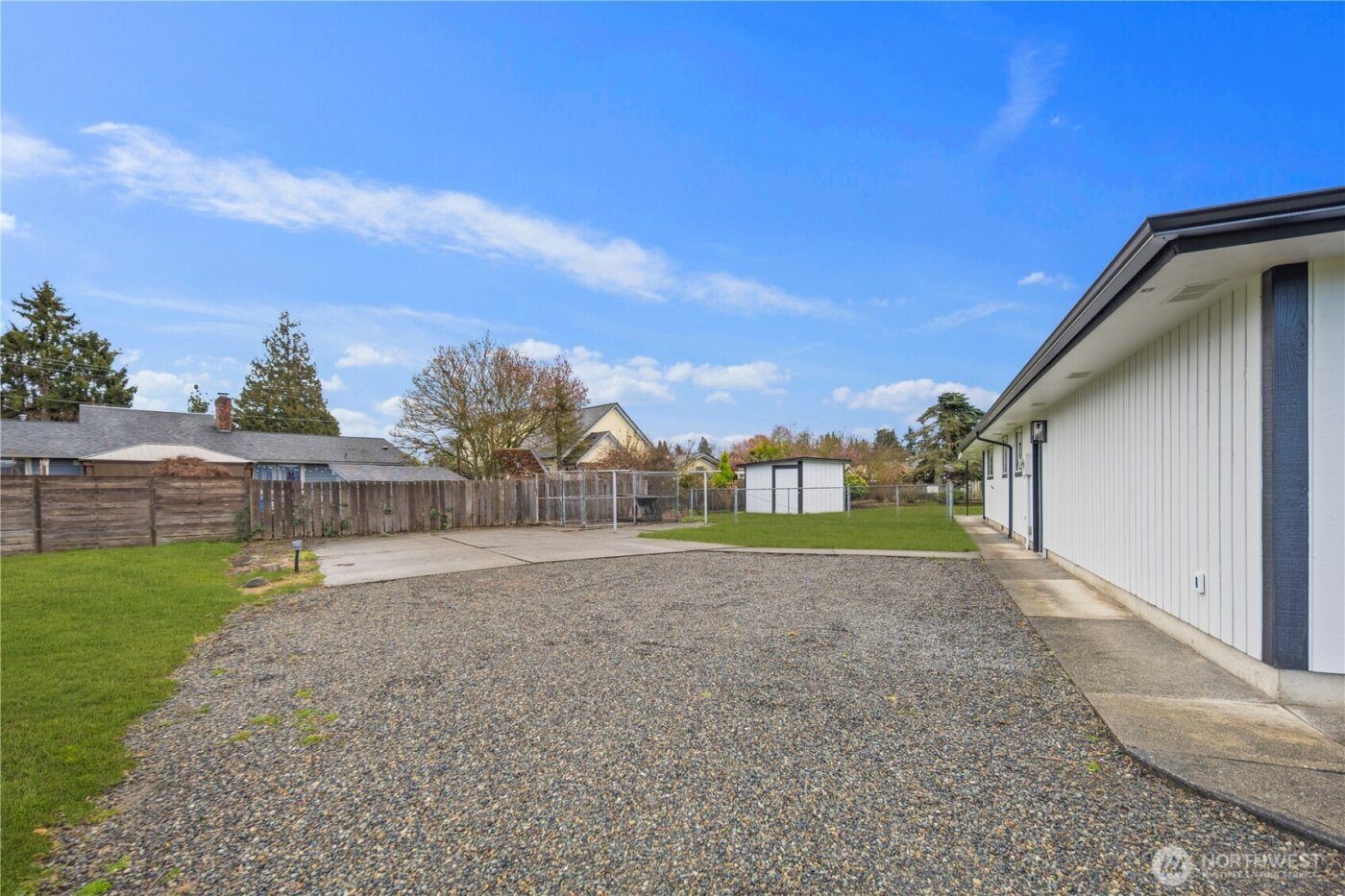 811 16Th Street NW, Puyallup, WA 98371