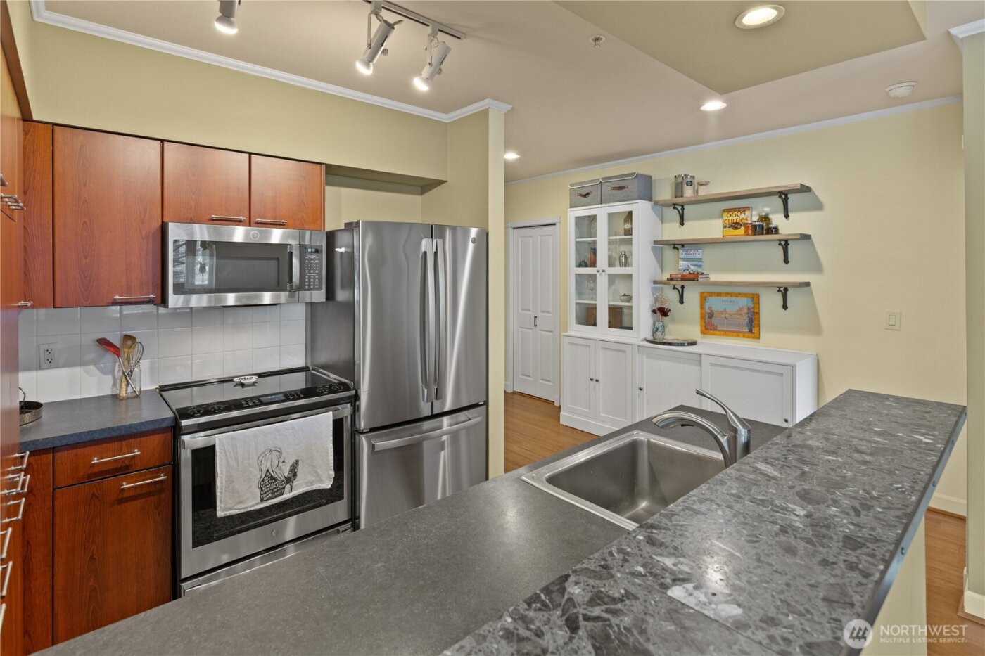 5001 California Avenue SW #202, Seattle, WA 98136