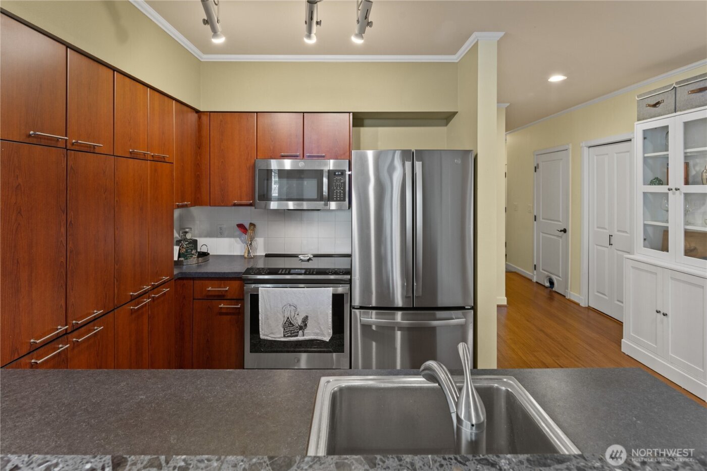 5001 California Avenue SW #202, Seattle, WA 98136