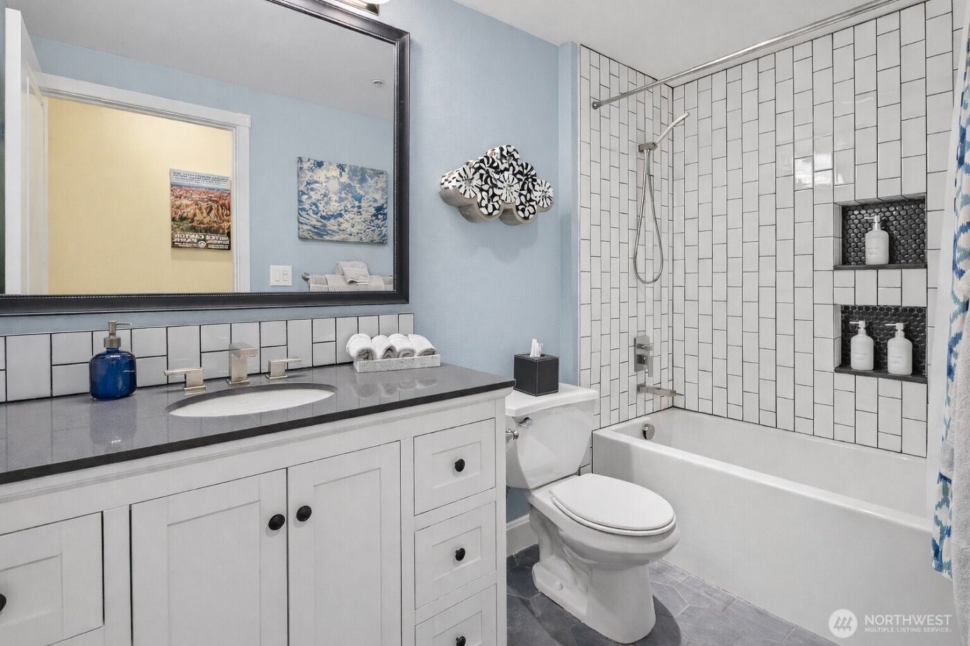 5001 California Avenue SW #202, Seattle, WA 98136