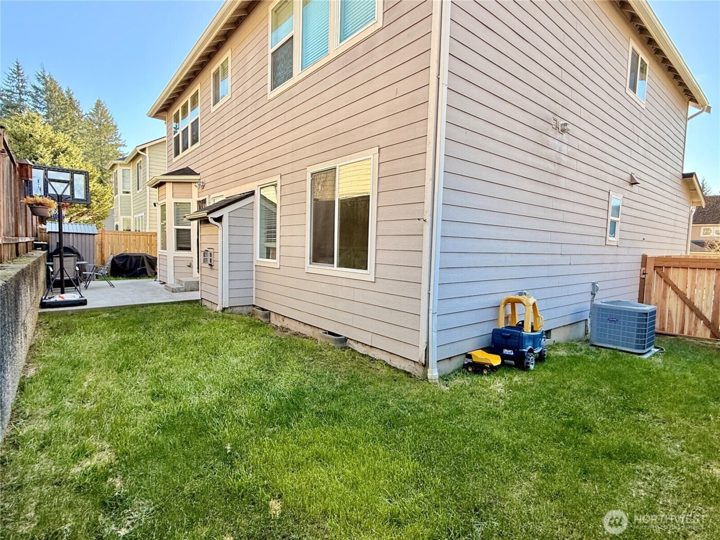 736 G Street SW, Tumwater, WA 98512