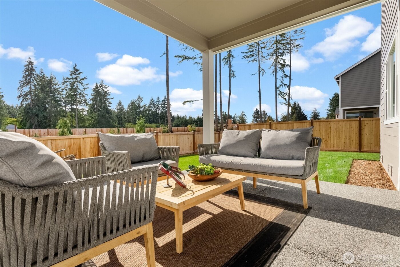 18223 37th Avenue E, Tacoma, WA 98446