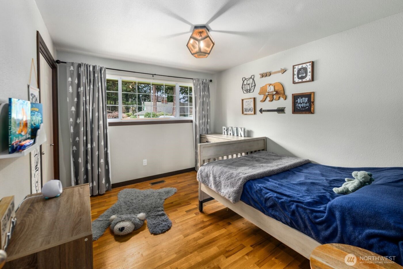 8008 Garnet Lane SW, Lakewood, WA 98498