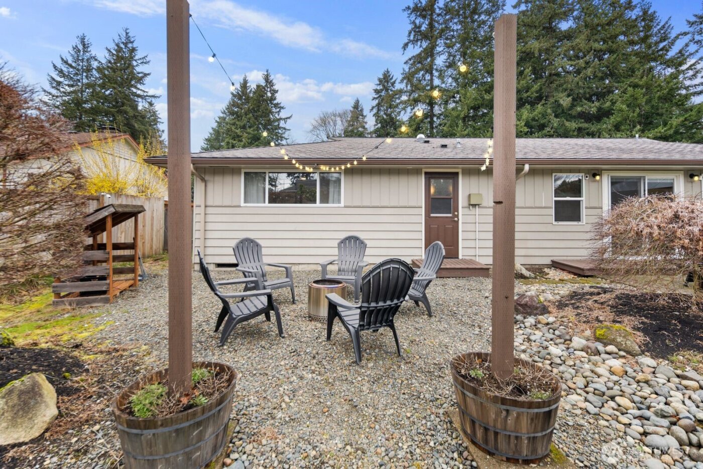 8008 Garnet Lane SW, Lakewood, WA 98498