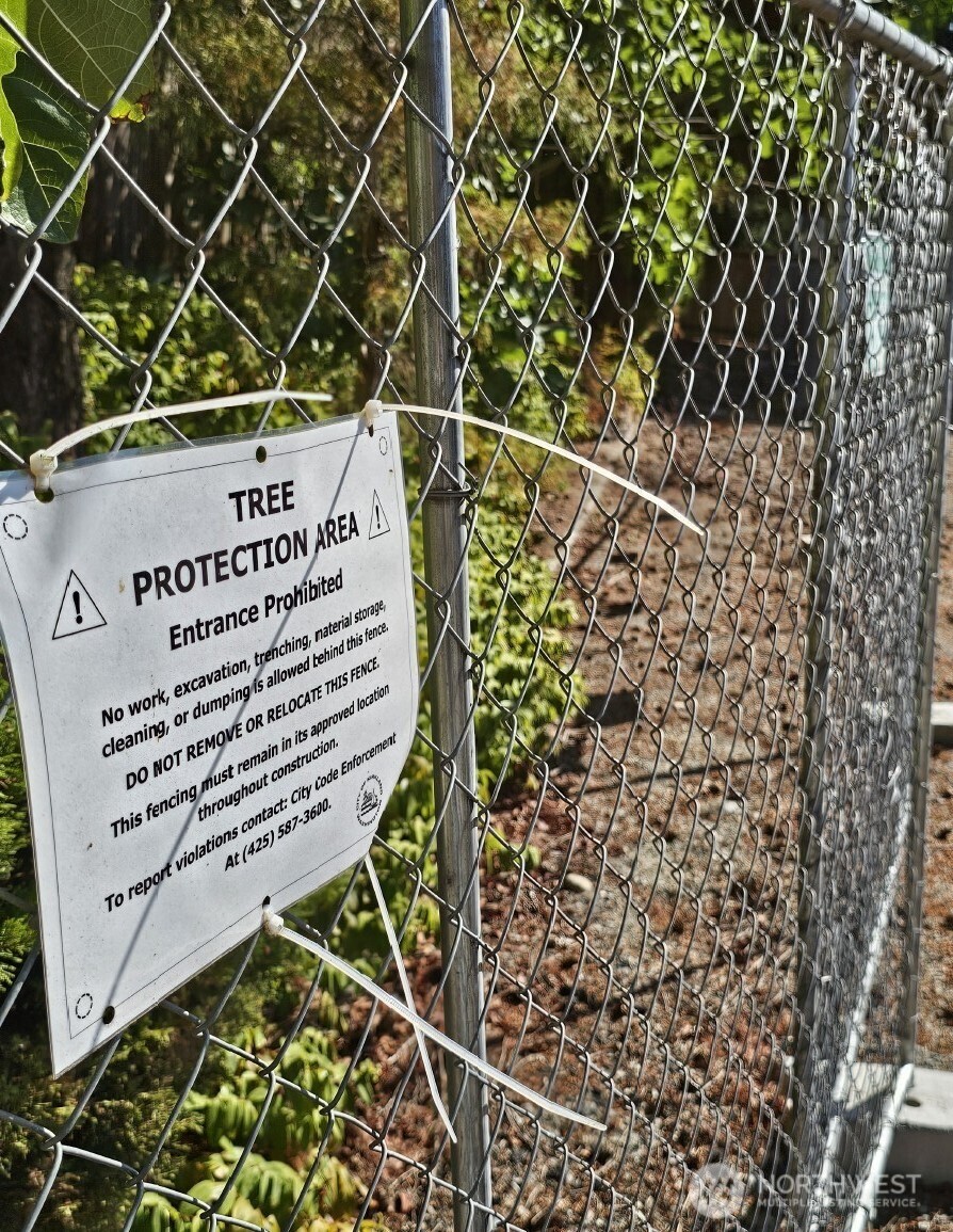 12657 NE 104th Street , Kirkland, WA 98033