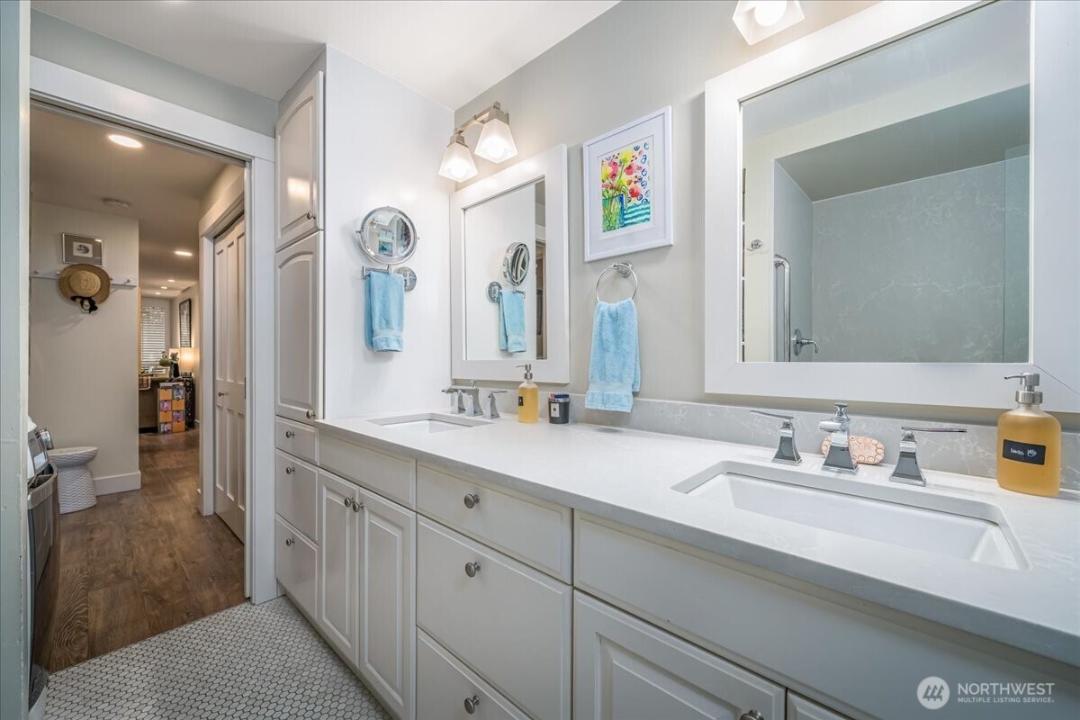 1616 41st Avenue E #101, Seattle, WA 98112