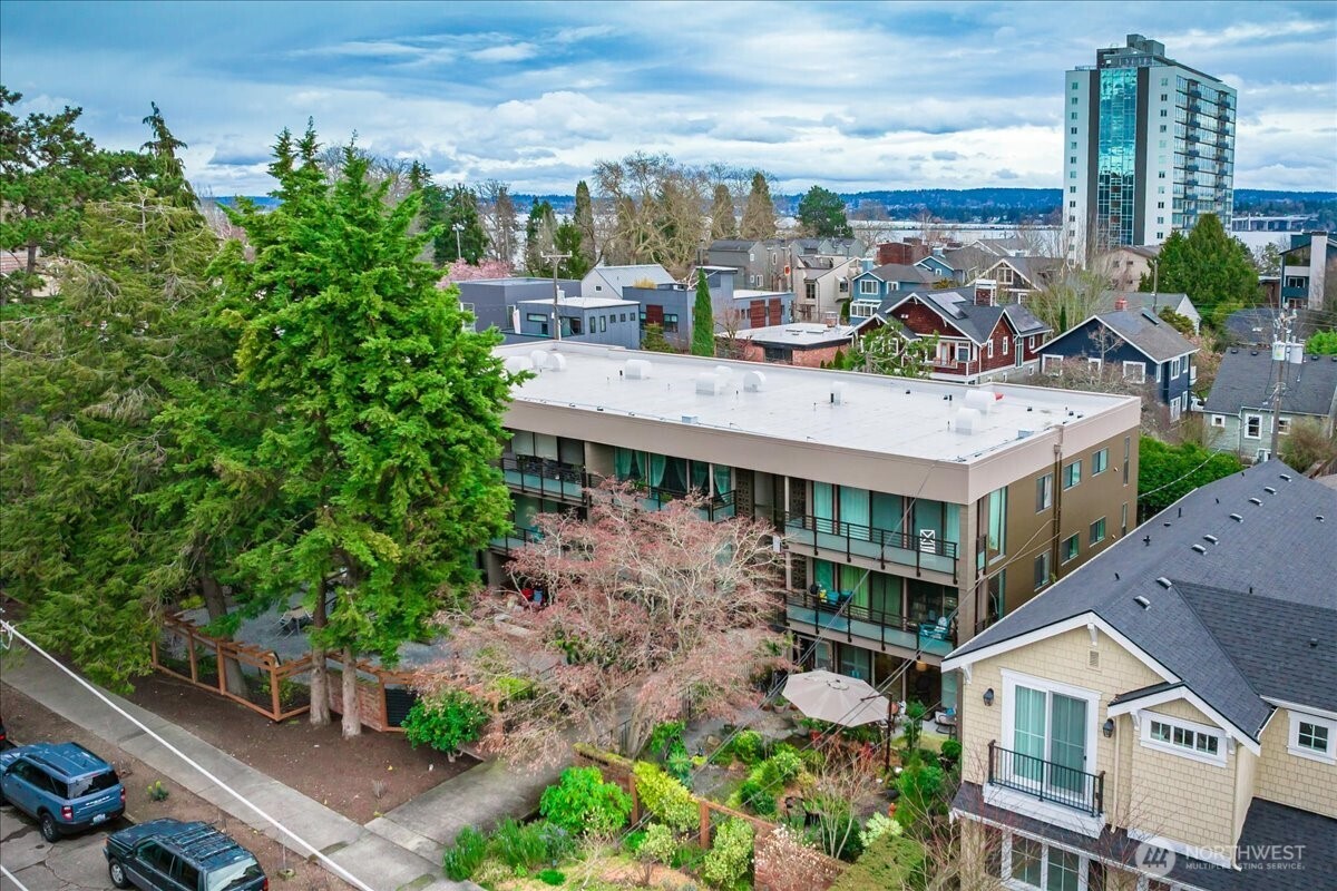 1616 41st Avenue E #101, Seattle, WA 98112