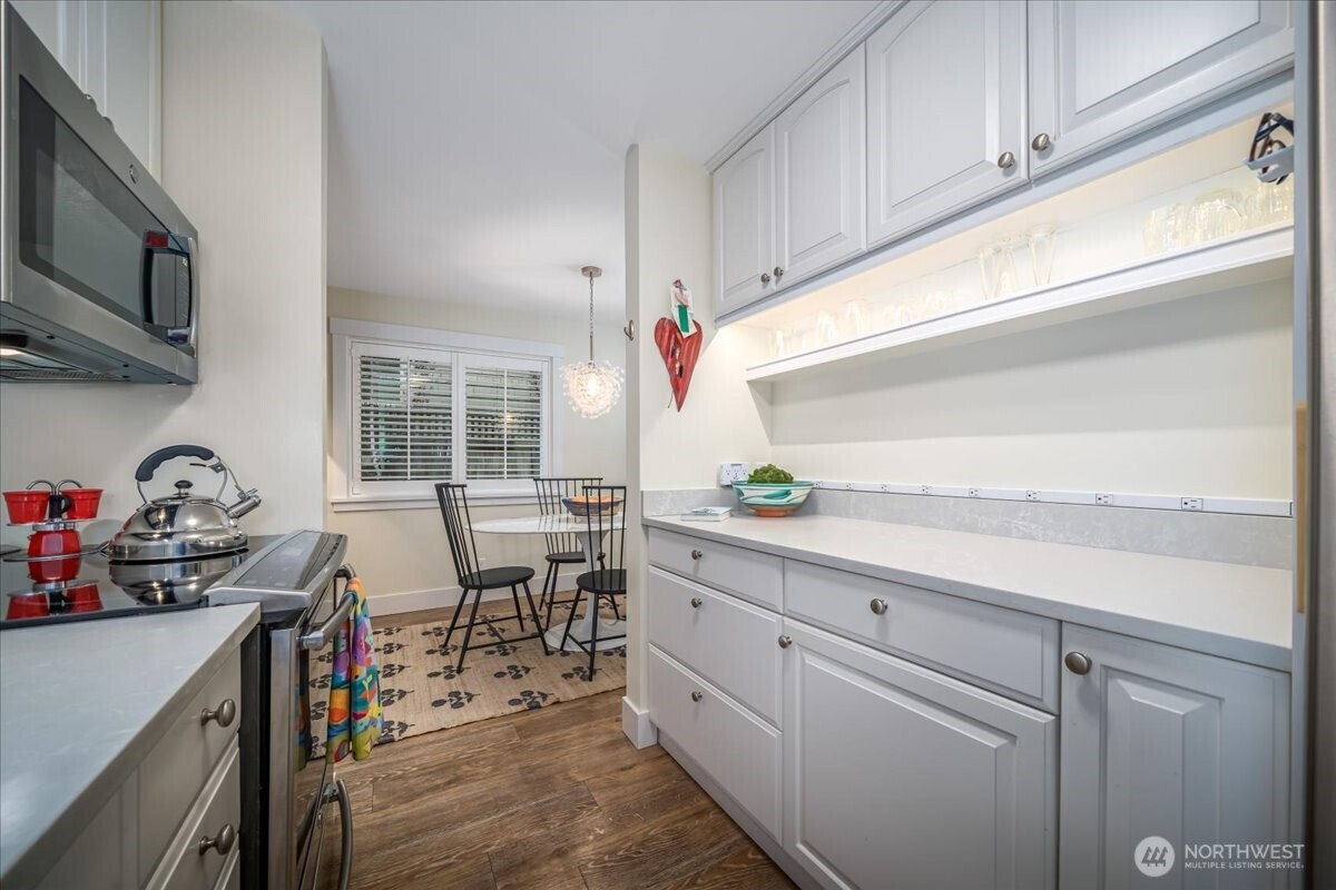 1616 41st Avenue E #101, Seattle, WA 98112