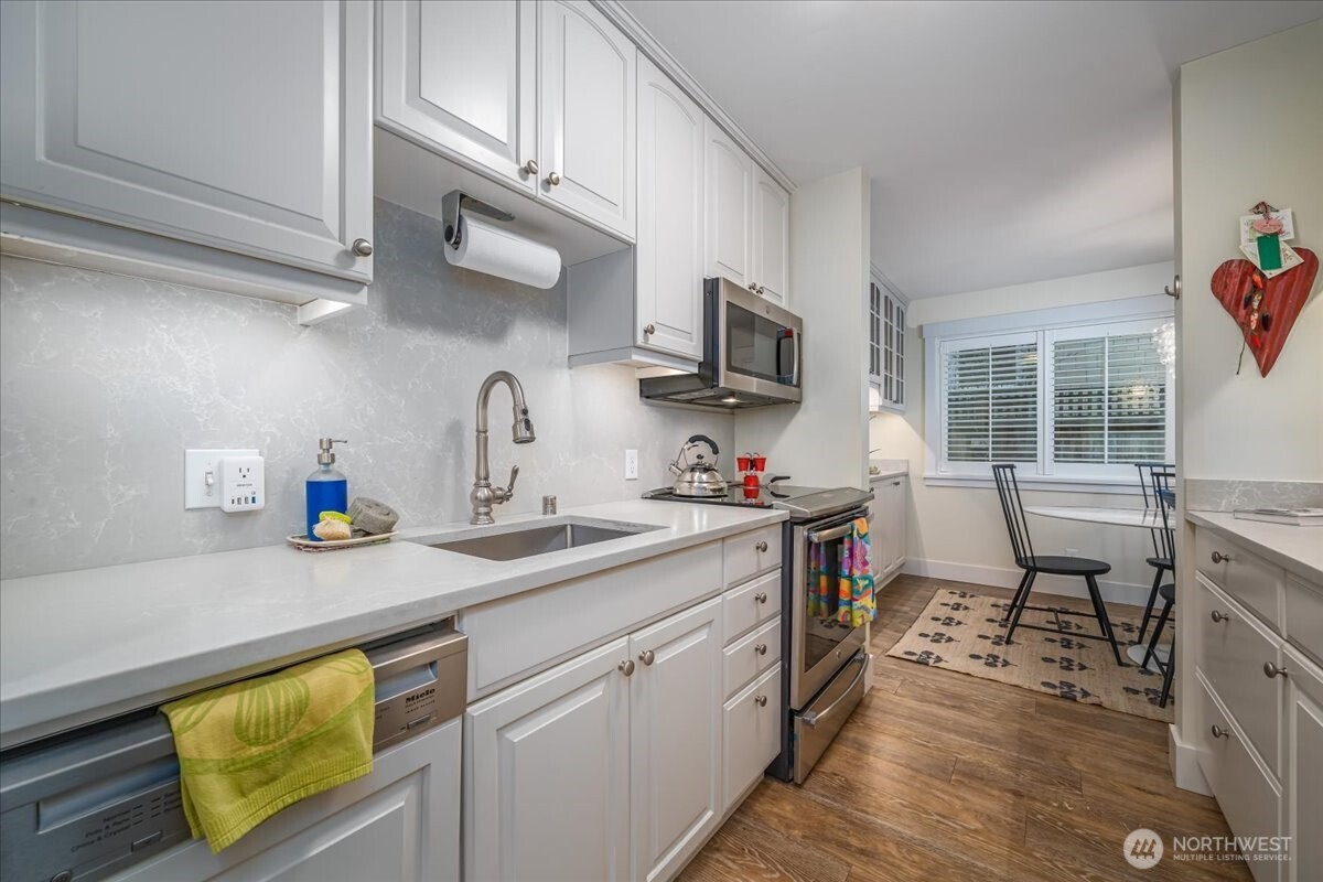 1616 41st Avenue E #101, Seattle, WA 98112