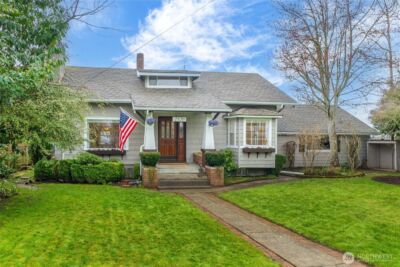 2520 Locust Avenue W, University Place, WA 98466