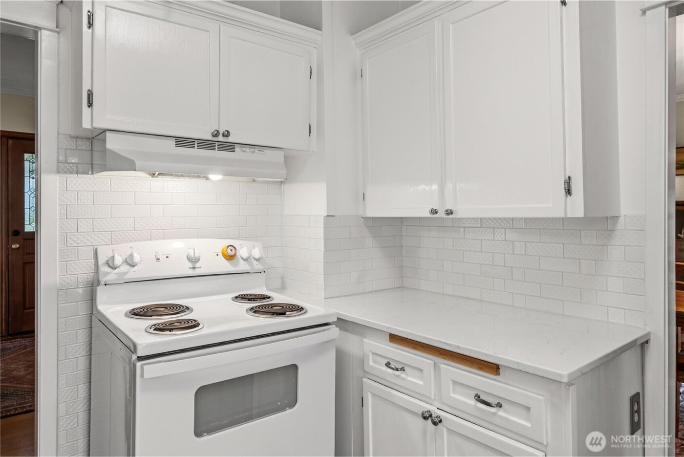 2520 Locust Avenue W, University Place, WA 98466