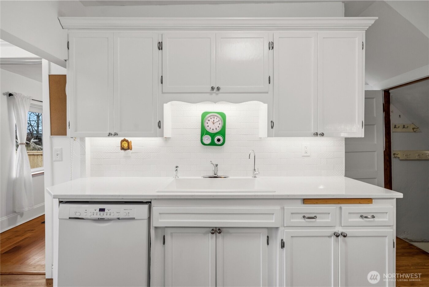 2520 Locust Avenue W, University Place, WA 98466