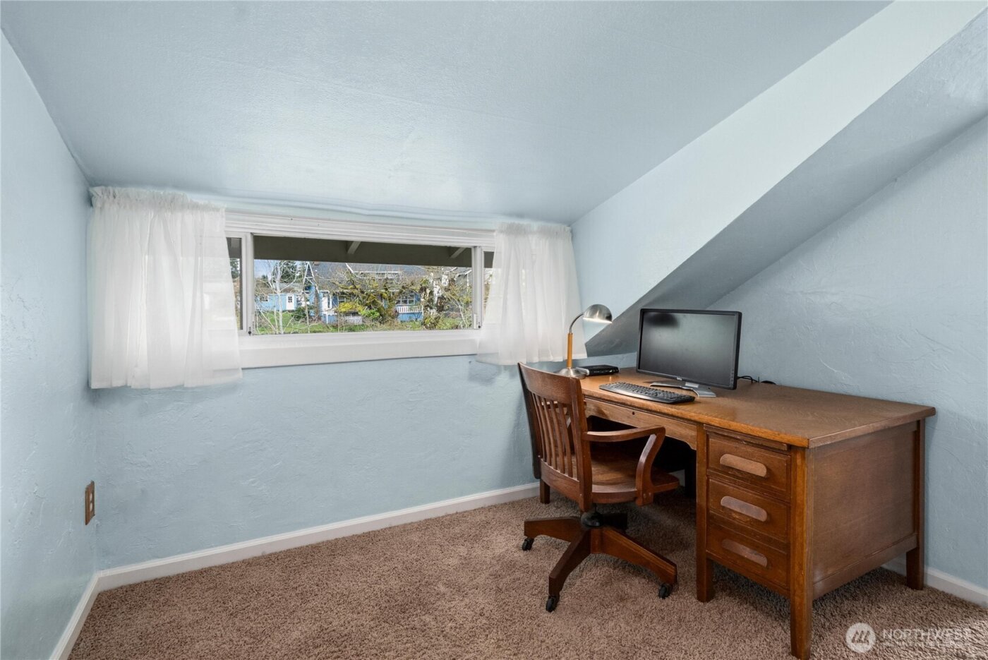 2520 Locust Avenue W, University Place, WA 98466