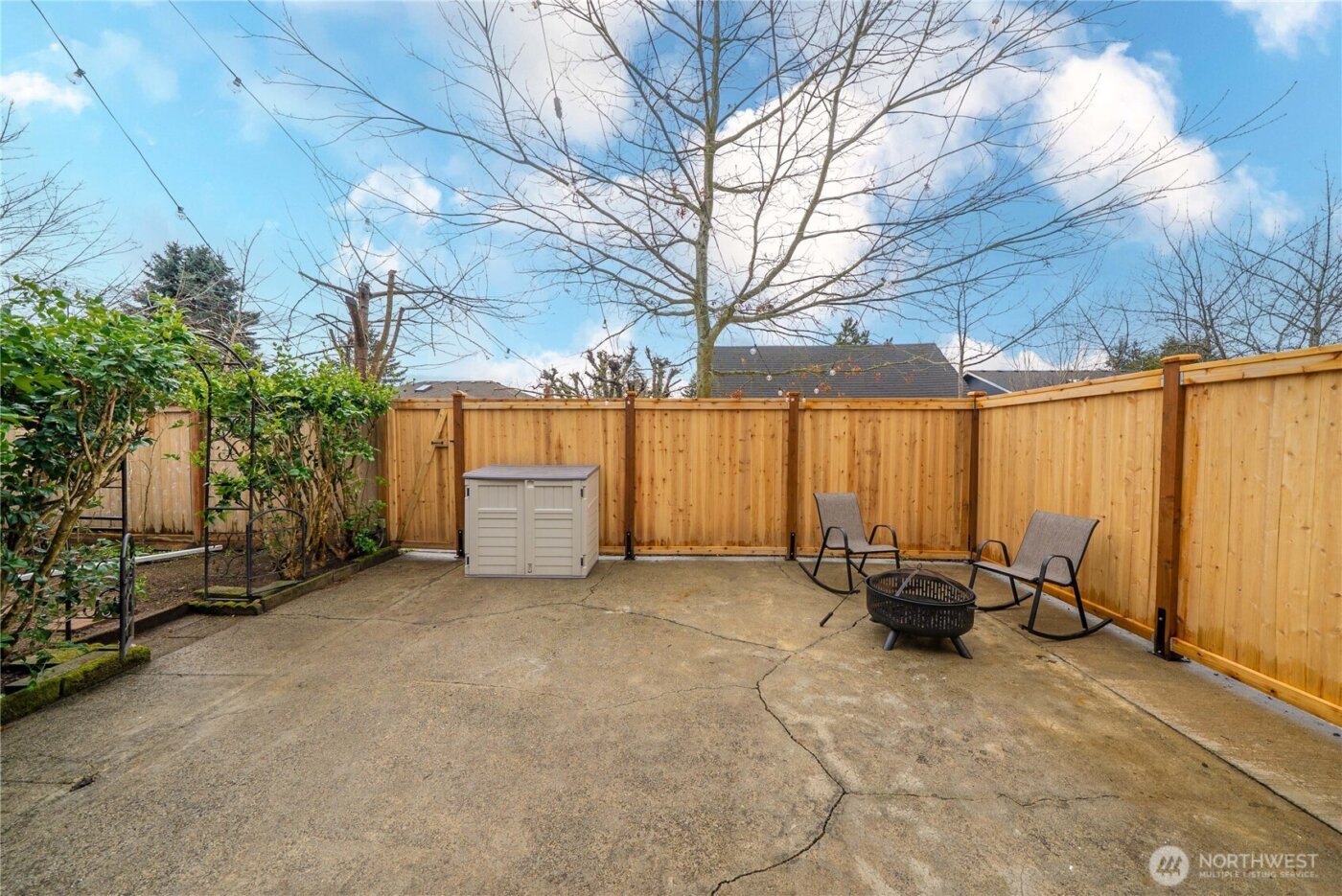 2520 Locust Avenue W, University Place, WA 98466