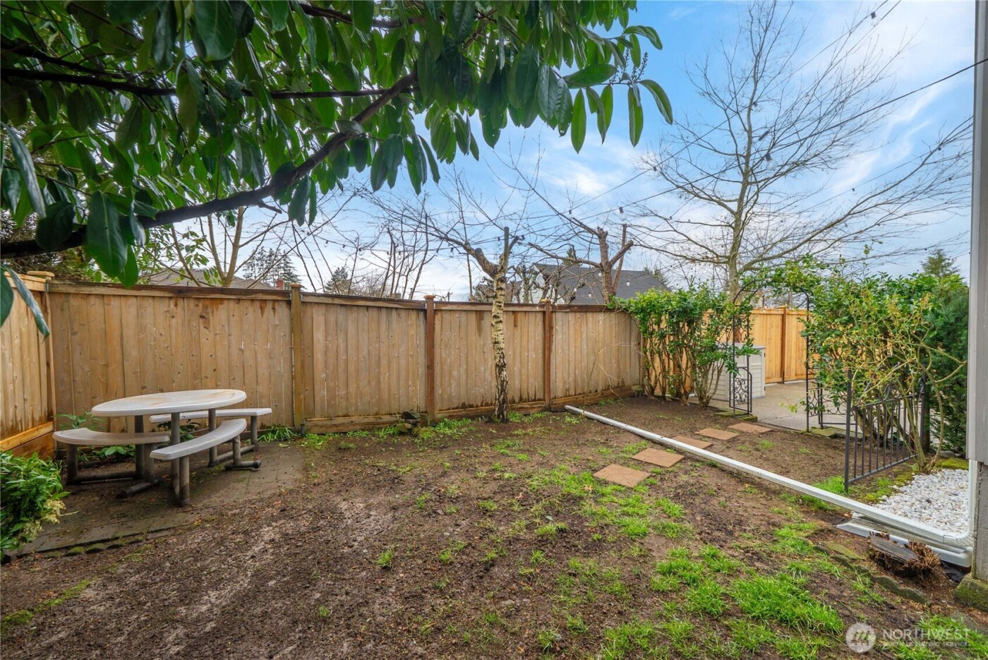 2520 Locust Avenue W, University Place, WA 98466