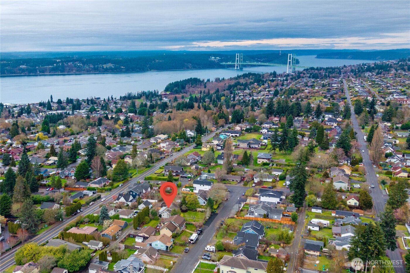 2520 Locust Avenue W, University Place, WA 98466