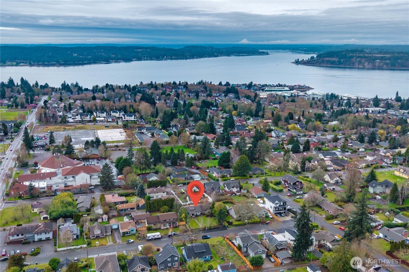 2520 Locust Avenue W, University Place, WA 98466