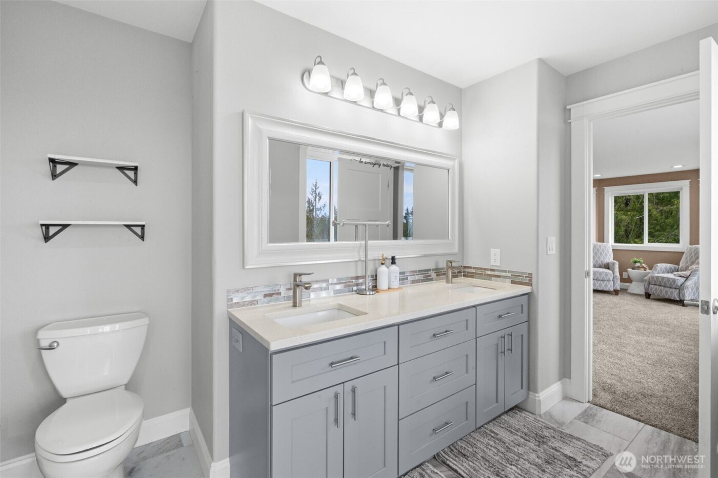 9916 NW Dishman Road , Bremerton, WA 98312